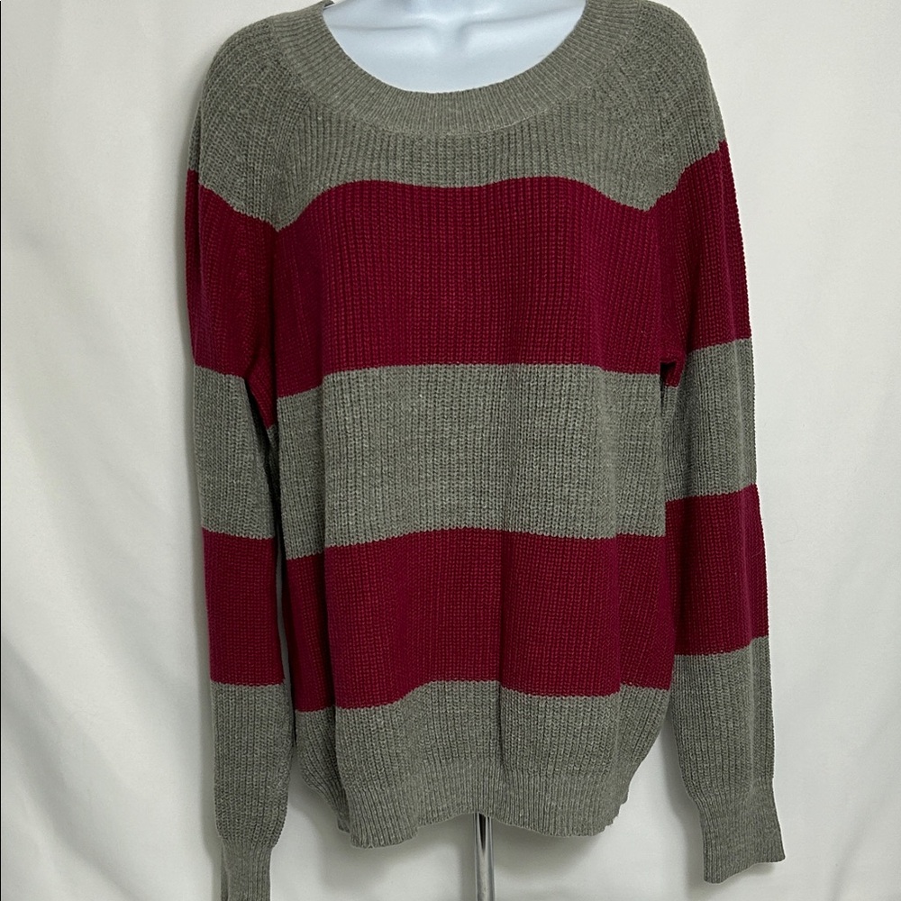 BCBG Gray Red Knit Horizontal Stripes Women’s Size Large Sweater 70’s Style Top